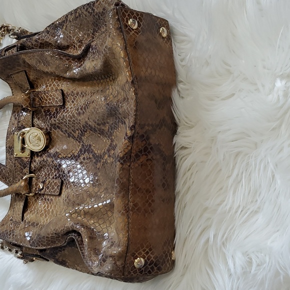 Michael purse, wallet and dust bag - Picture 3 of 14